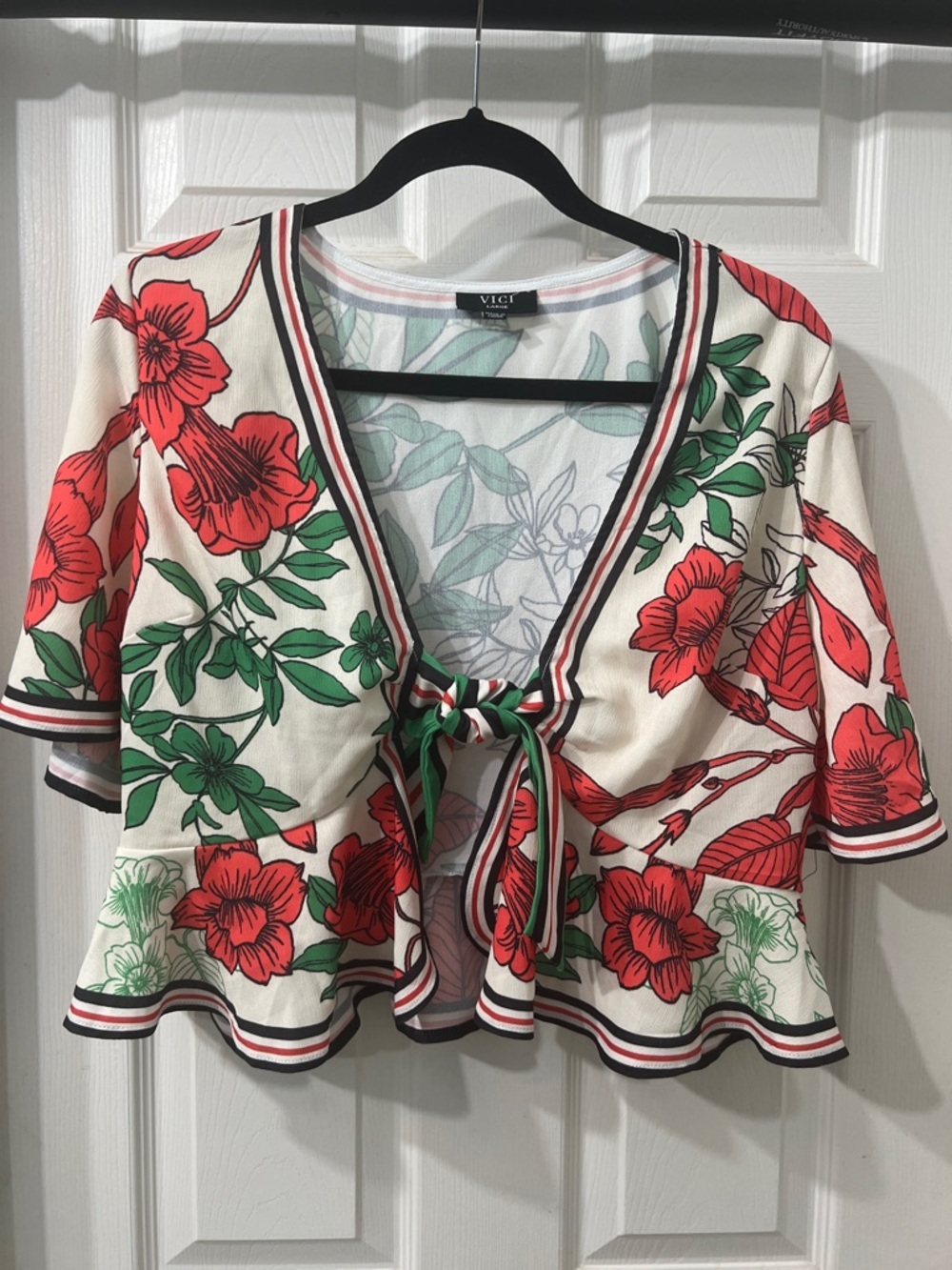 VICI Floral Tie Front Peplum Blouse Red Green Summer Top Size Large